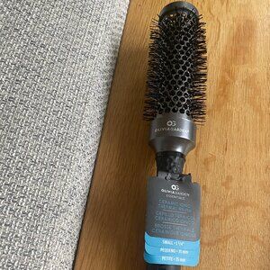 Olivia Garden ESSENTIALS Styling Brush - Ceramic Ionic Thermal Bruch